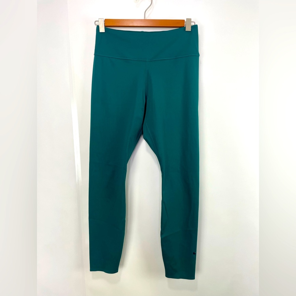 NWOT Nike Women’s One Luxe Mid-Rise 7/8‎ Leggings Medium - Picture 3 of 7